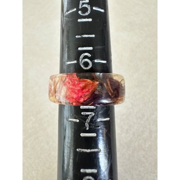 Vintage clear resin lucite preserved real genuine pink purple flowers ring 6.5 - Picture 5 of 7